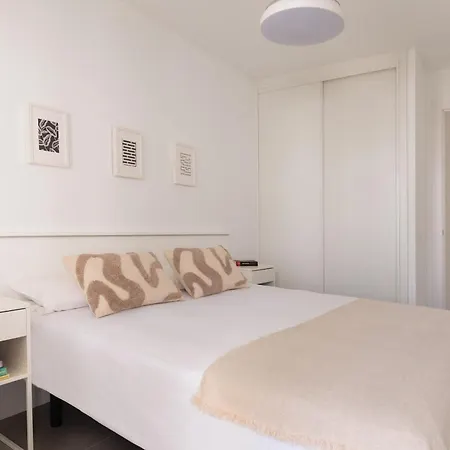 Appartement Lets Holidays White With Terrace, Ac, Parking, Near Tossa de Mar