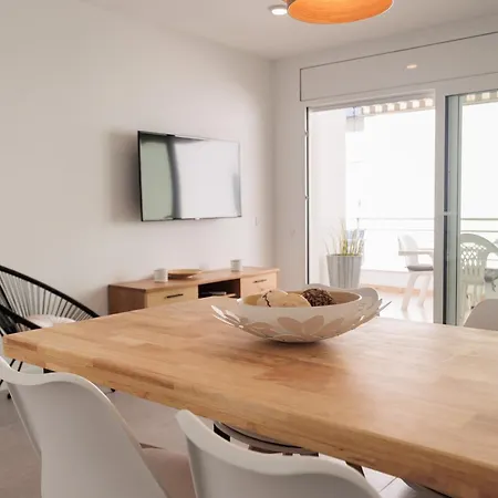 Lets Holidays White With Terrace, Ac, Parking, Near Appartement
