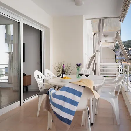 Lets Holidays White With Terrace, Ac, Parking, Near Appartement Tossa de Mar