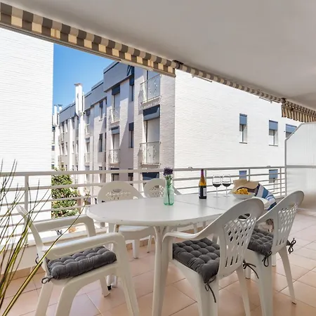 Lets Holidays White With Terrace, Ac, Parking, Near Tossa de Mar