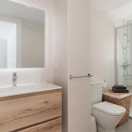 Lets Holidays White With Terrace, Ac, Parking, Near Appartement Tossa de Mar