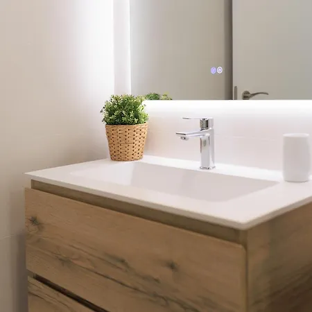 Lets Holidays White With Terrace, Ac, Parking, Near Appartement *
