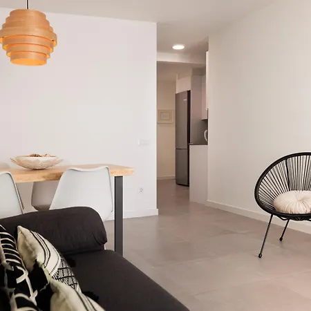 Appartement Lets Holidays White With Terrace, Ac, Parking, Near Tossa de Mar